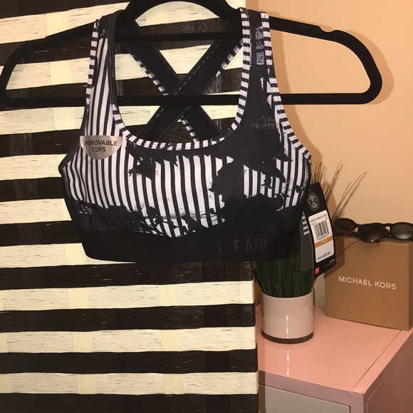 Under Armour Tops - BNWT Under Armour Sports Bra